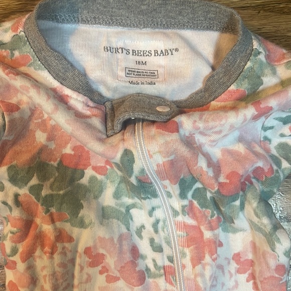 Two Burt’s Bees Pajama Onsies Aize 18 months - Picture 3 of 3